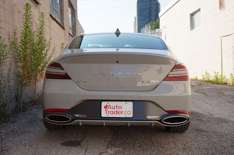 Editorial 2025 genesis g70 jl 18