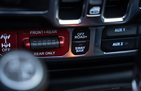 Editorial 2025 jeep wrangler rubicon 4xe td jw 250127 18