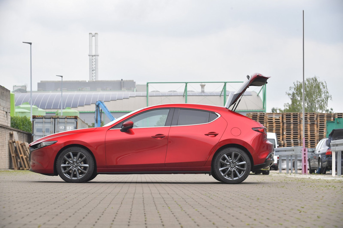 ford-focus-mazda-3-2022-9.jpg