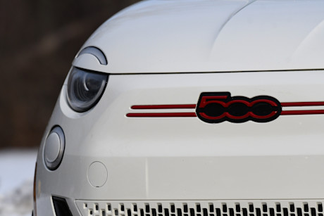 Fiat 500e 2025 : essai routier Body Image