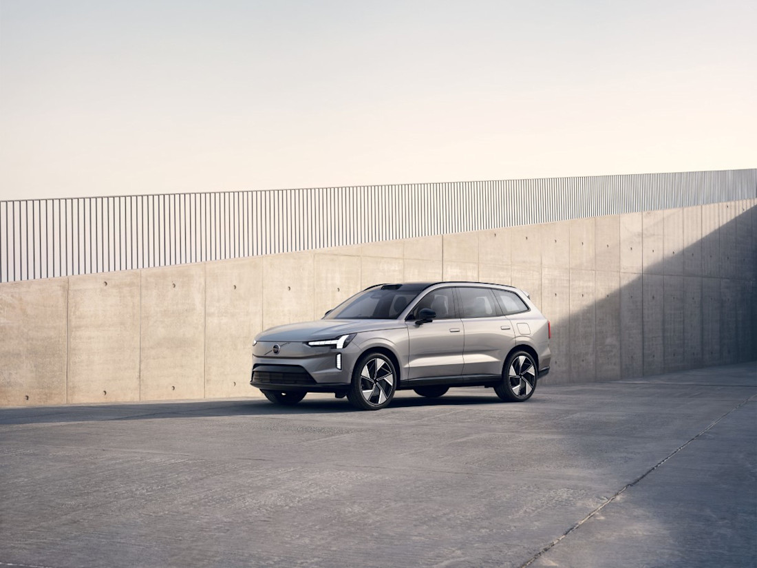 305698_Volvo_EX90