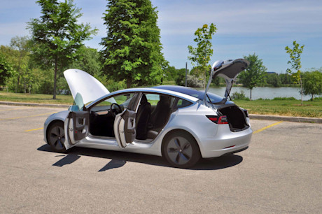 Editorial 2018 tesla model 3 09 mb