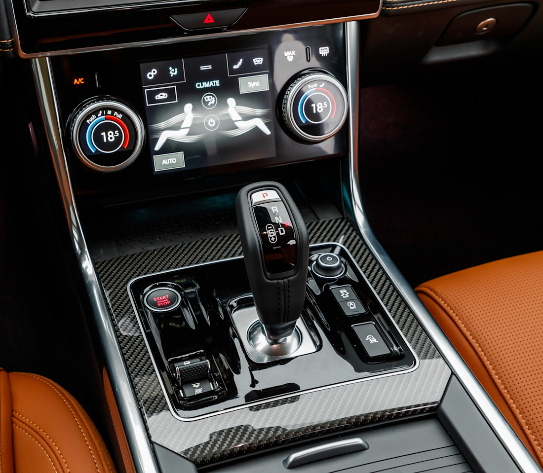 AS24 - Jaguar XE (2).jpg