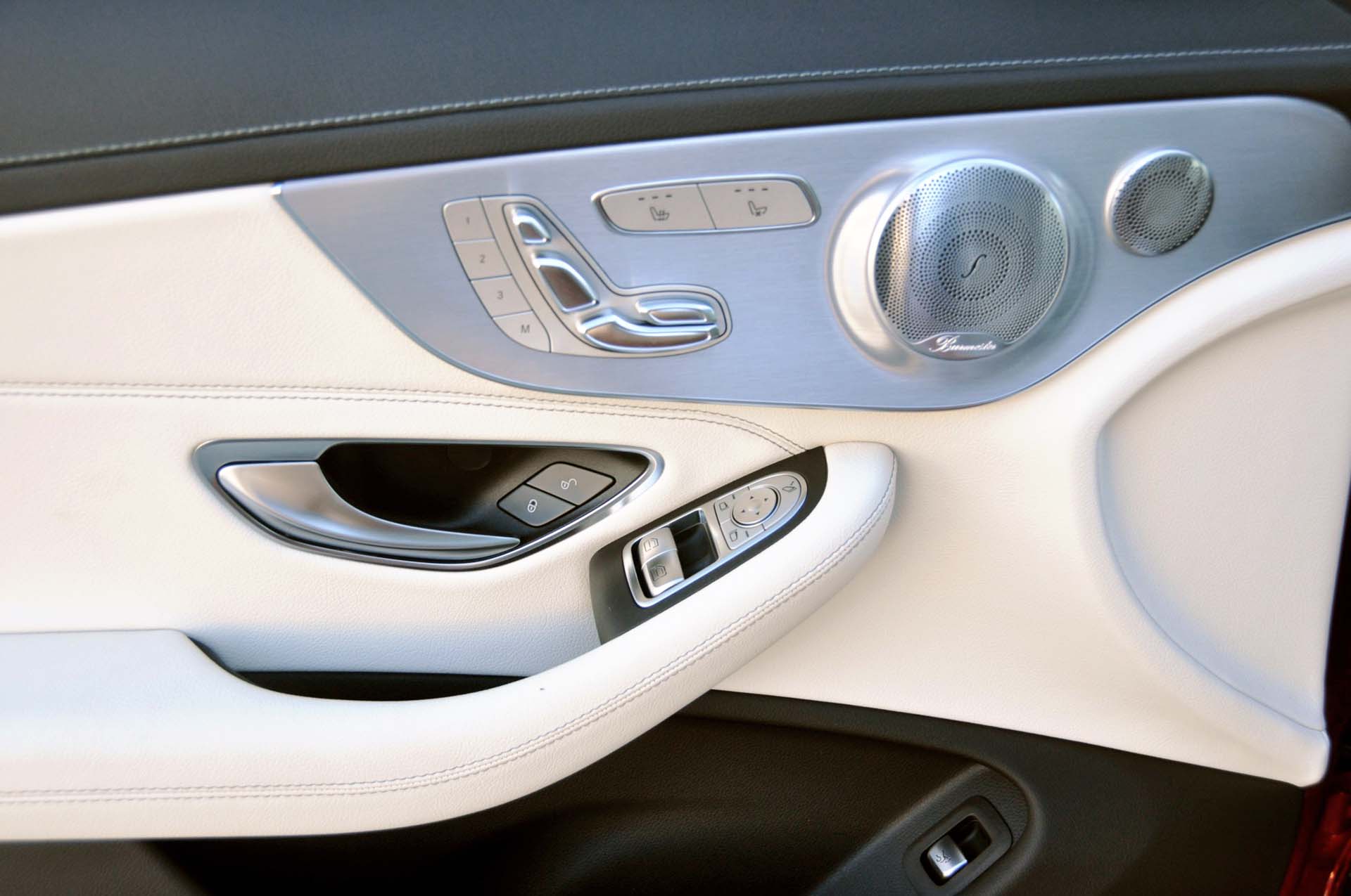 Canadian cars will be equipped with power seats, memory package with power steering column, rain sensing windshield wipers, panoramic sunroof, automatic climate control, SmartKey remote, interior chrome package, heated front seats and windshield washers, eCall system, split folding rear seats and 17-inch twin five-spoke wheels.