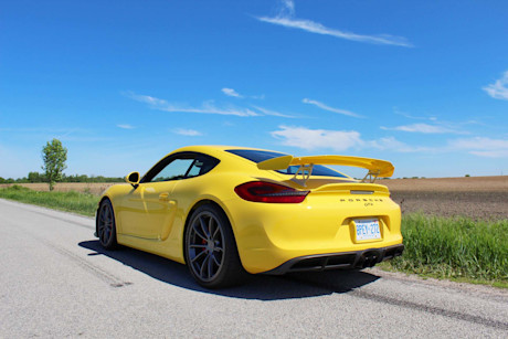 Editorial 07 pb porsche gt4