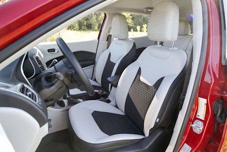 Editorial 2017 jeep compass north 4x4 09 jw