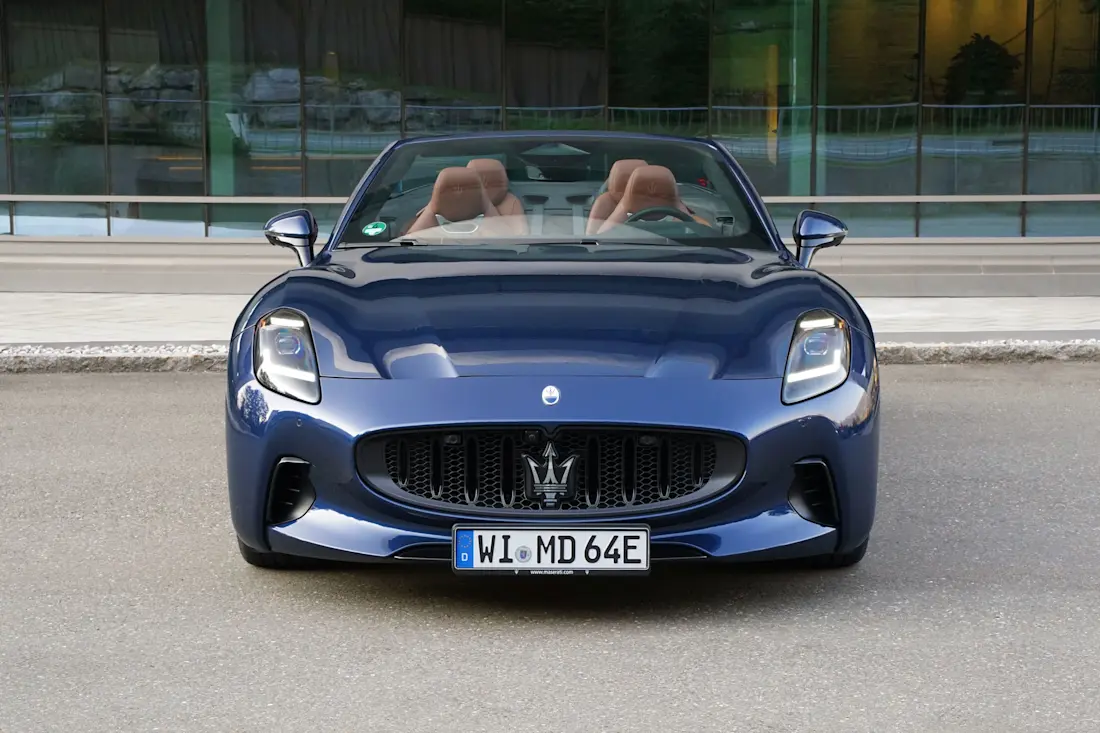 2 maserati-grancabrio-folgore-2026-front