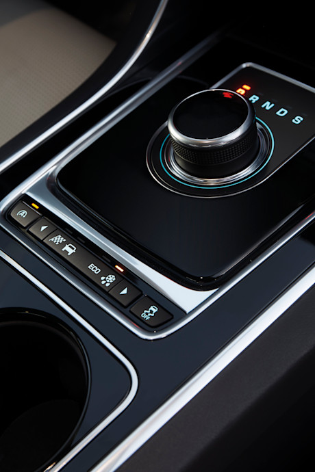 Editorial 2017 jaguar xe 17