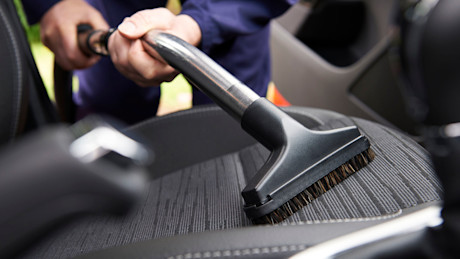 Editorial car detailing cleaning vacuum gettyimages 481395168 highwaystarz photography