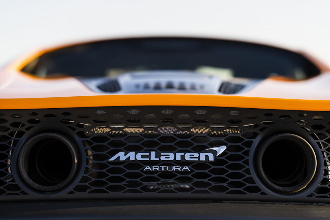 mclaren-artura-2022-3.jpg