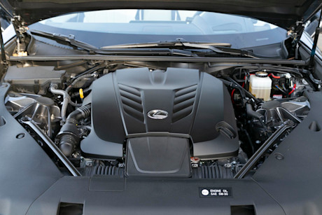 Editorial 2024 lexus lc 500 convertible td 240111 14 jw