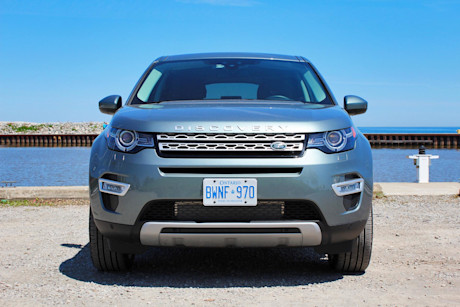 Editorial 2015 lr discovery sport hse luxury pb 01