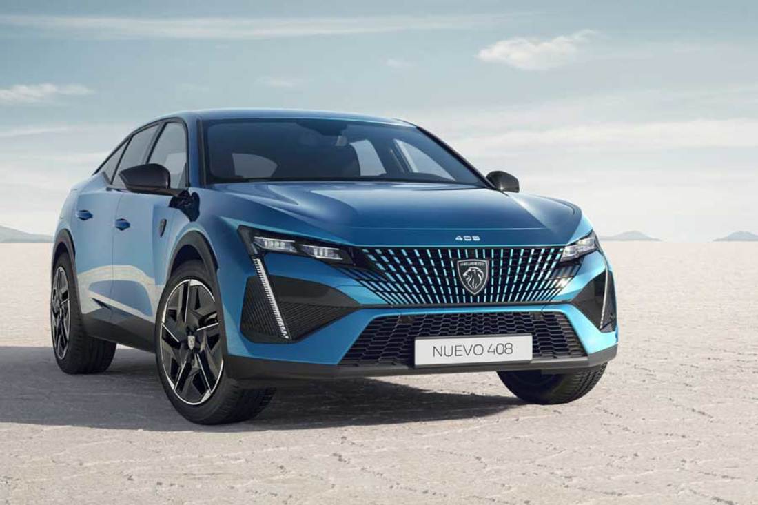 ¿Has visto todo lo que regalan a los 30 primeros que compren el nuevo Peugeot 408 Plug-In Hybrid First Edition?
