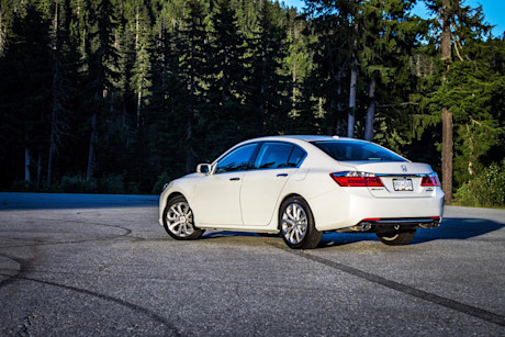 Editorial 2015 honda accord touring v6 bm 06