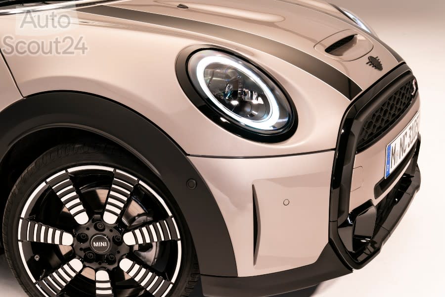 P90411655_highRes_mini-cooper-s-3-door (1).jpg