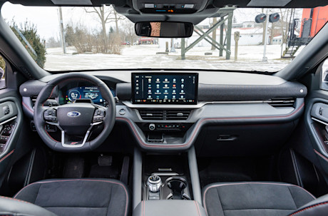 Editorial 2025 ford explorer st td jw 250127 25