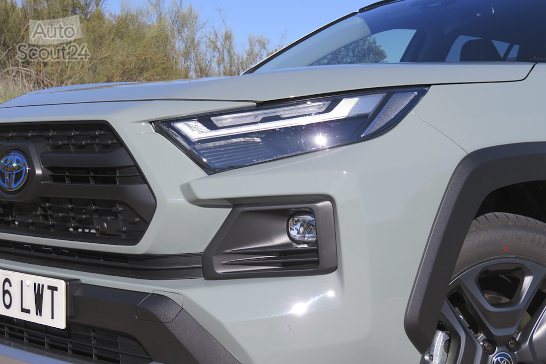 toyota rav 4 hybrid 6.JPG