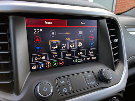 GMC Acadia SLT 2023 : essai routier Body Image