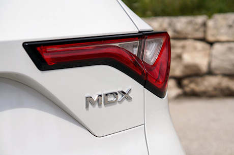 Editorial 2023 acura mdx platinum elite 231003 09 jl