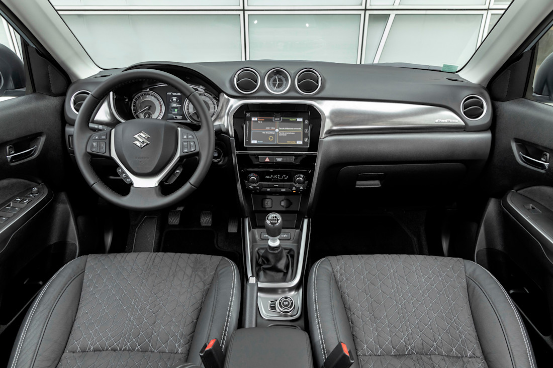 Suzuki_Vitara_1-4_Boosterjet_Hybrid_28.jpg
