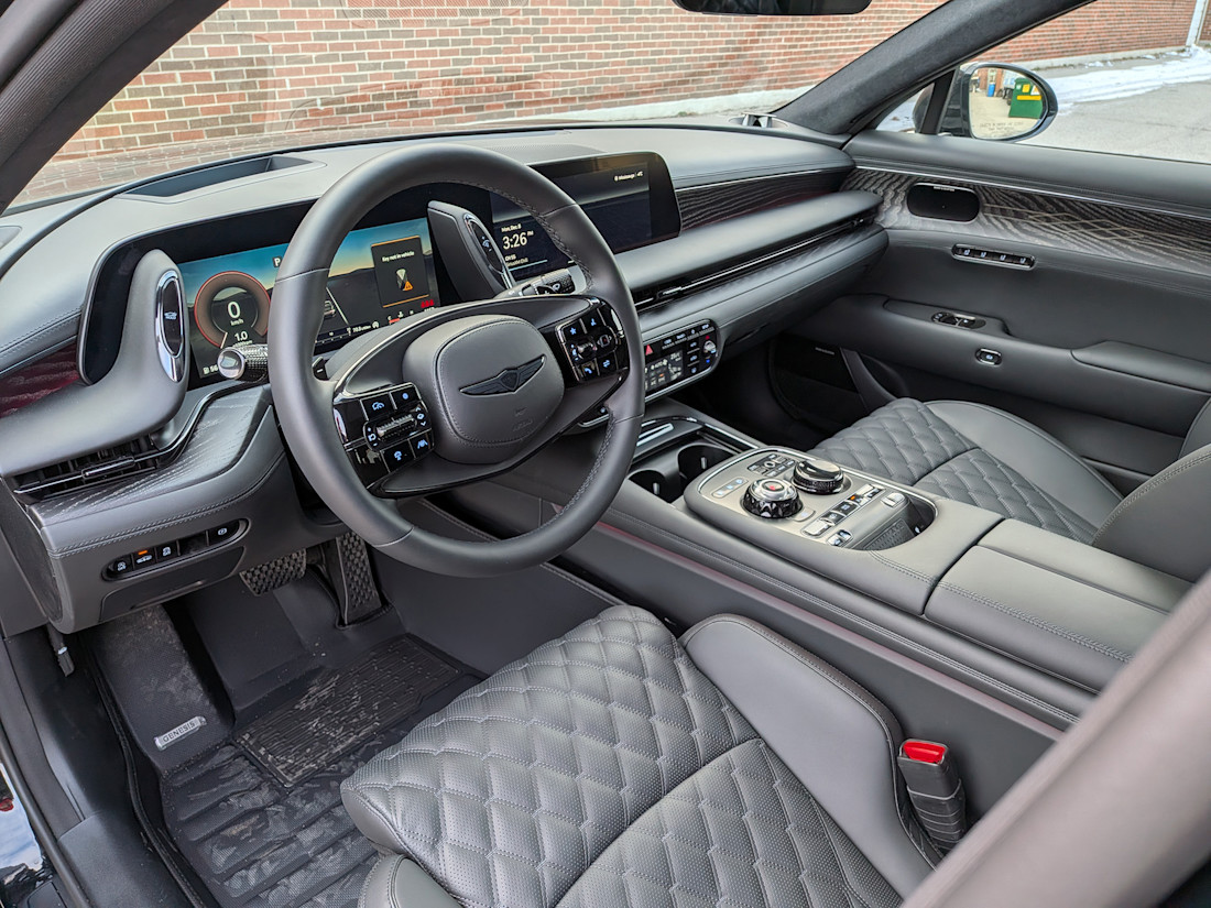 2026 Genesis G90 Black Edition - TD - SBe - 260327 - 23.jpg