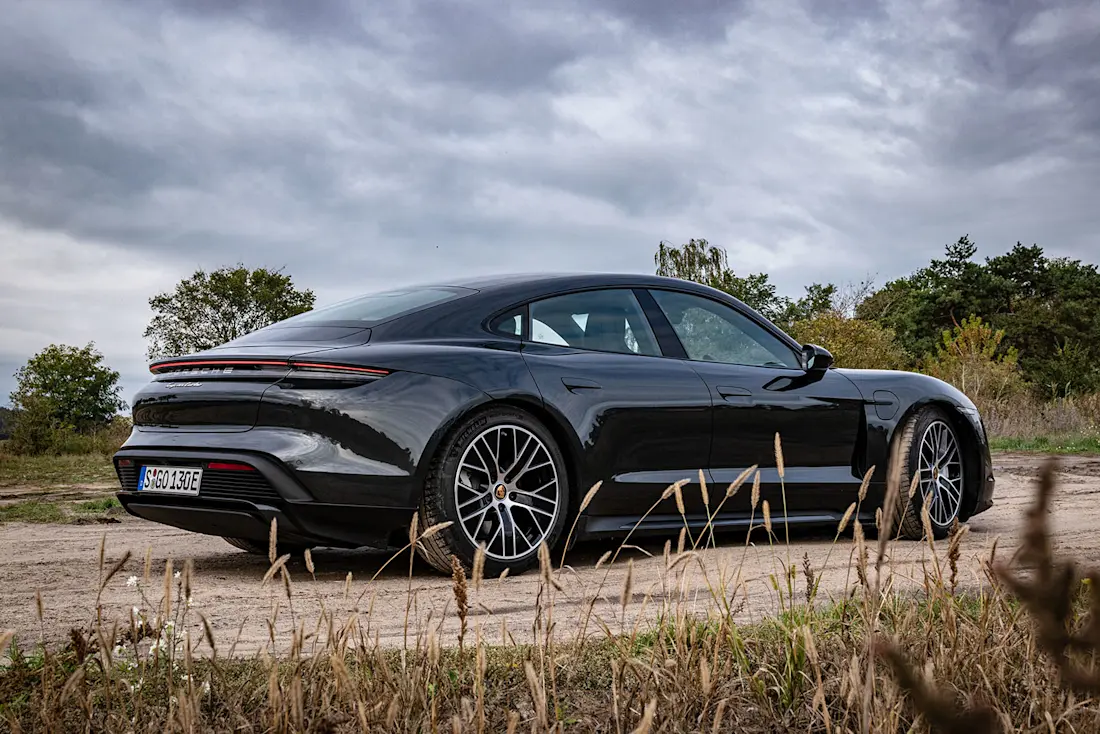 Porsche-Taycan-Hero Porsche-Taycan-Hero