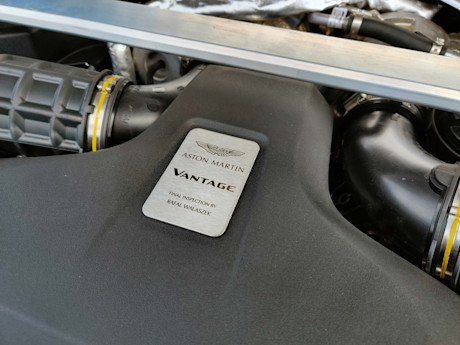 Editorial 2020 aston martin vantage 17 bh