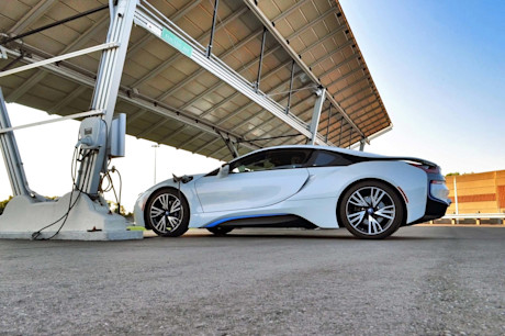 Editorial 2017 bmw i8 04 mb