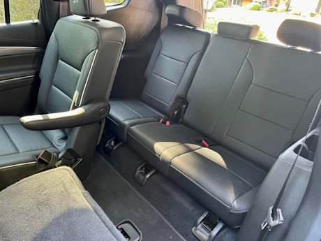 Editorial 2025 buick enclave td pb 241022 14