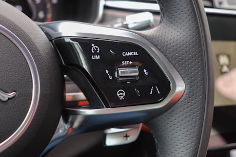 Editorial 2021 jaguar xf p300 r dynamic 27 jm