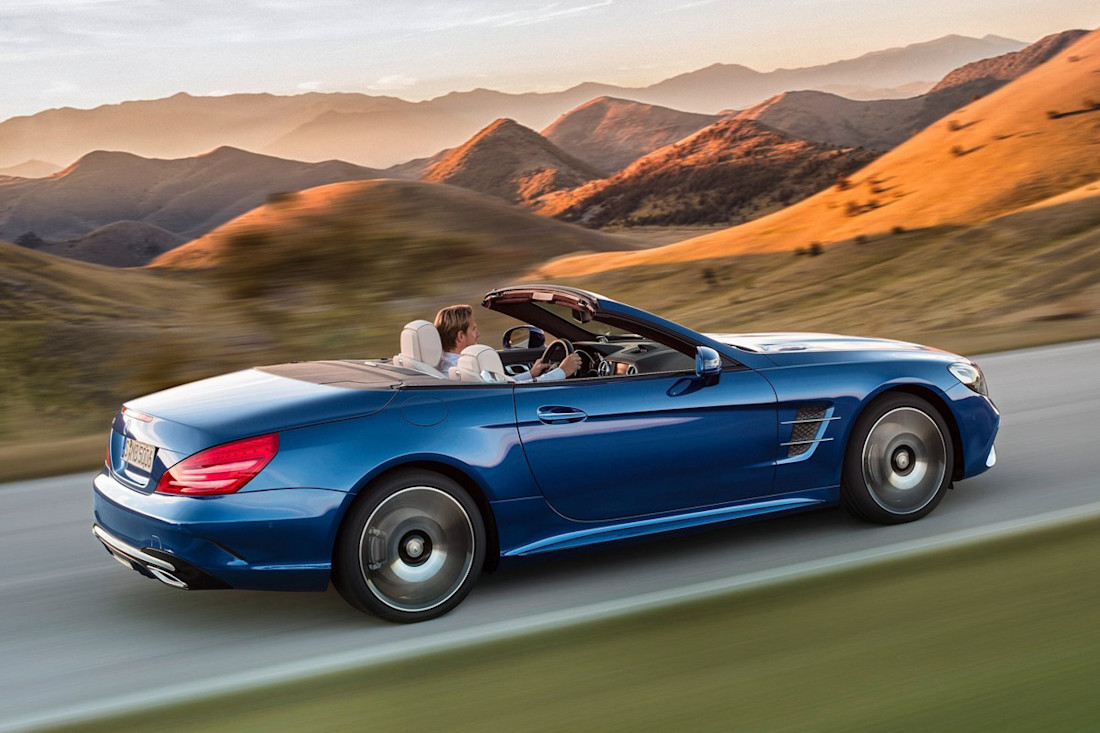 Mercedes Benz SL500 zijkant