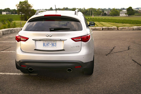 Editorial 2015 infiniti qx70 37 sport jw 06