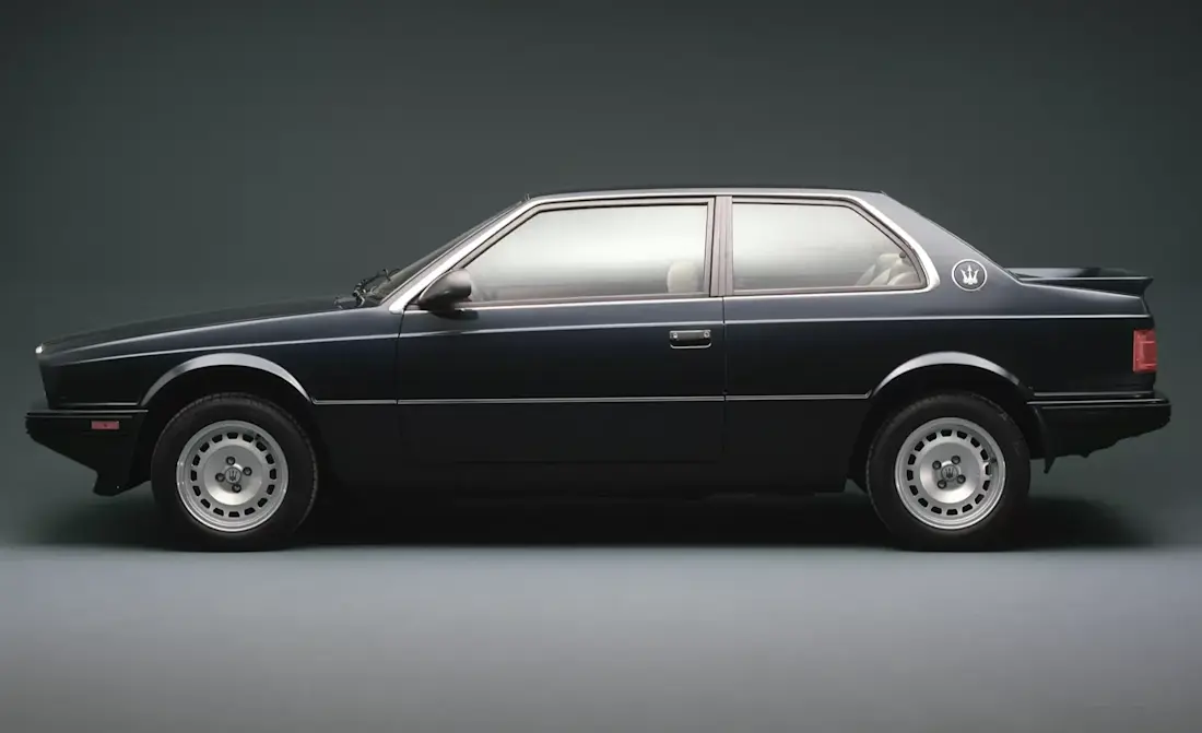 maserati-222-side