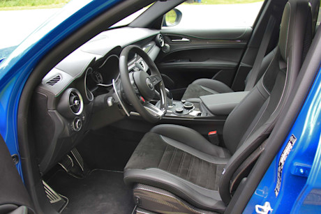 Editorial 2019 alfa romeo stelvio quadrifoglio awd 24 dw