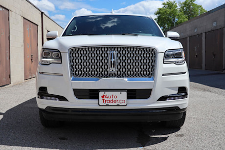 Editorial 2022 lincoln navigator reserve 01 jm
