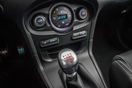 Editorial 2015 ford fiesta st bm 21