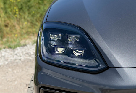 Editorial 2024 porsche cayenne 10 jw