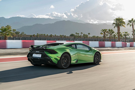 Editorial 2023 lamborghini huracan tecnica 06 sha