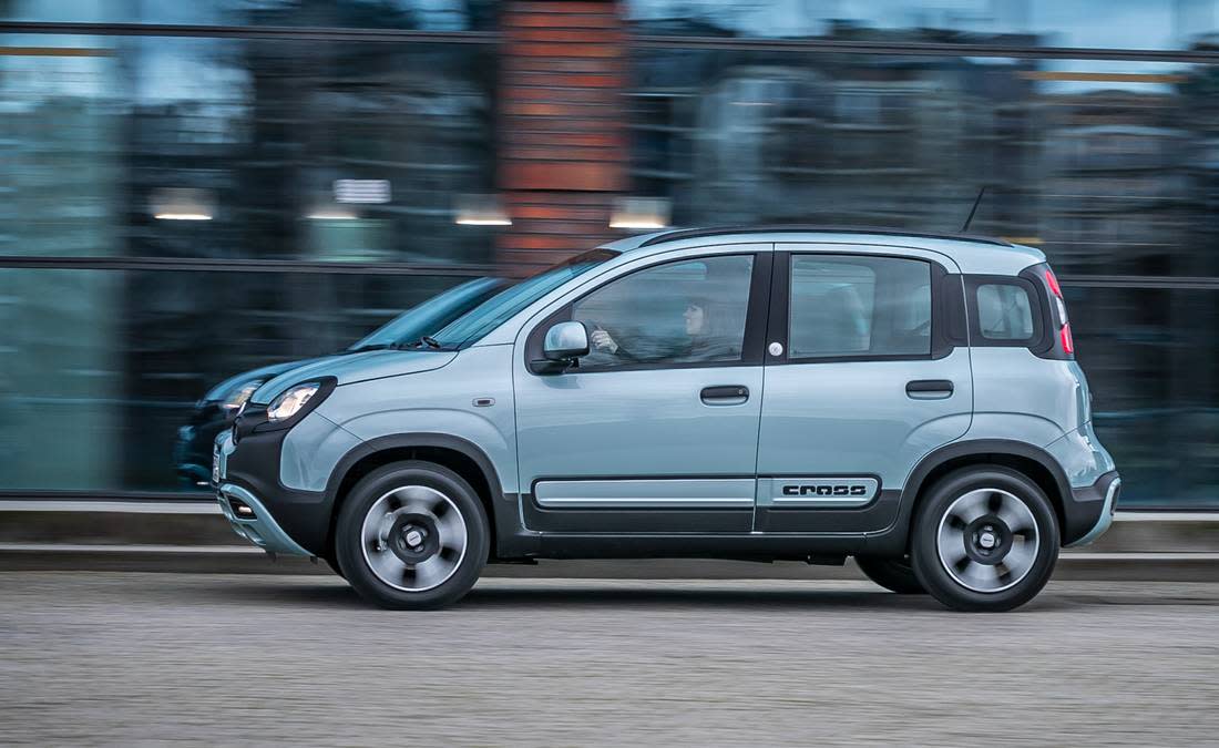7bdZYEzdMVGVEsRdNmIgZd-8b49960bf2d501a111673d2227ea3ddd-fiat-panda-hybrid-side-1100