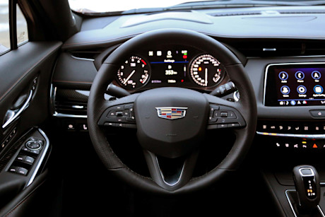 Editorial 2019 cadillac xt4 awd sport 22 ts