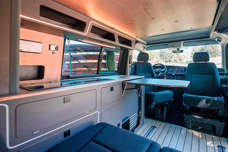 VW-California-2023-Rhön-Camp-Ultimate-camper-van-autoscout24 (13).jpg