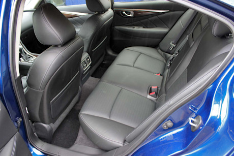 Editorial 20 dh 2016 infiniti q50 red sport 400 awd