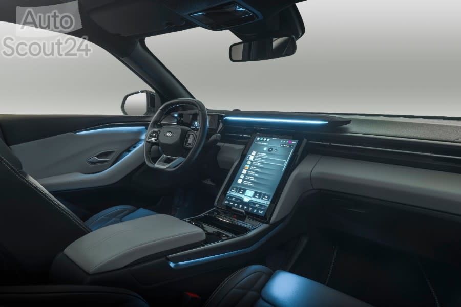 2023_FORD_TheNewAll-ElectricFordExplorer_Studio_12(1).jpg