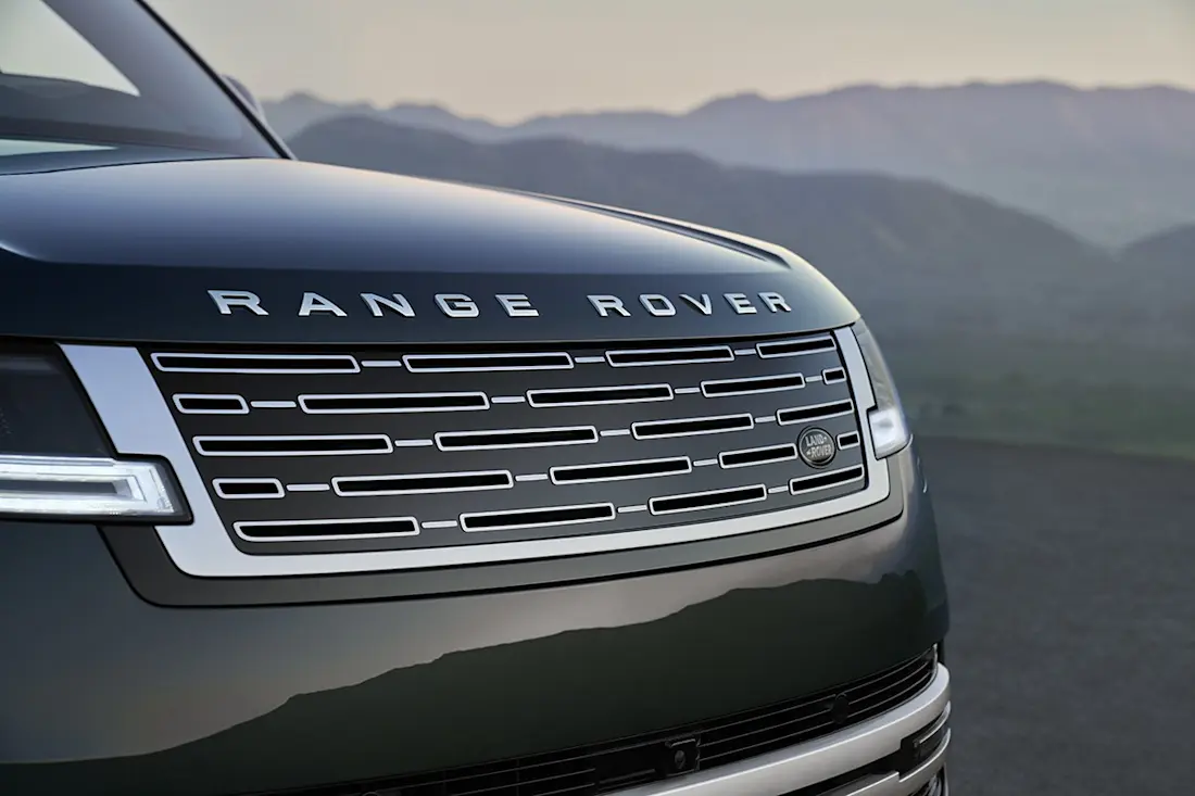 BEBE20260910 Land Rover Range Rover 01