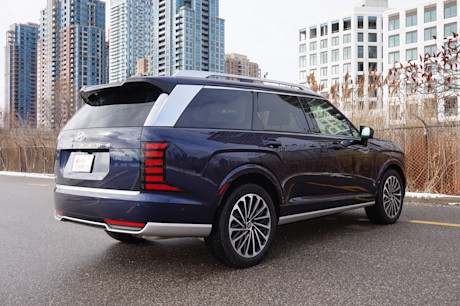 2026 Hyundai Palisade Hybrid Review Body Image