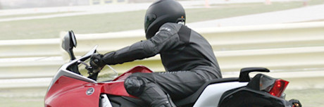 Prueba: Honda VFR 1200F-1 – Elegante y vanguardista