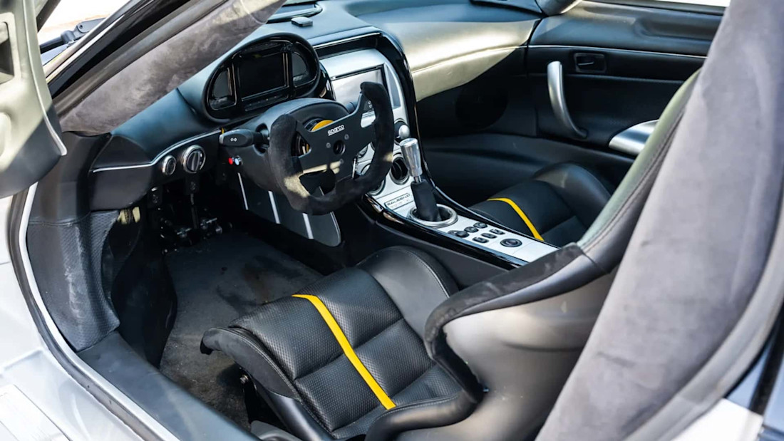saleen-s7-lm-interior.jpg