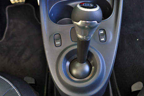 Editorial 2017 smart fortwo electric drive cabrio 19 mb