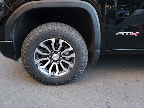 Editorial 2019 gmc sierra at4 24 sw