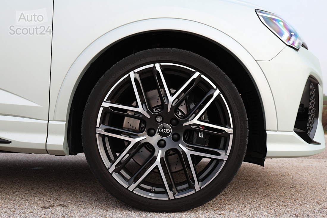 Audi-RS-Q3-Ten-years-edition (3).jpg